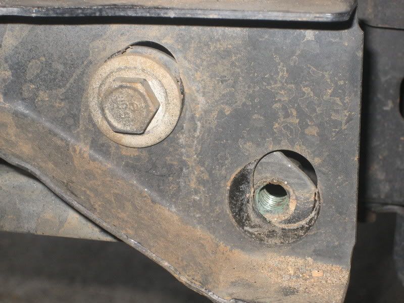 HOW TO 1" Body Lift w/Hockey Pucks (56k warning) Chevy Colorado